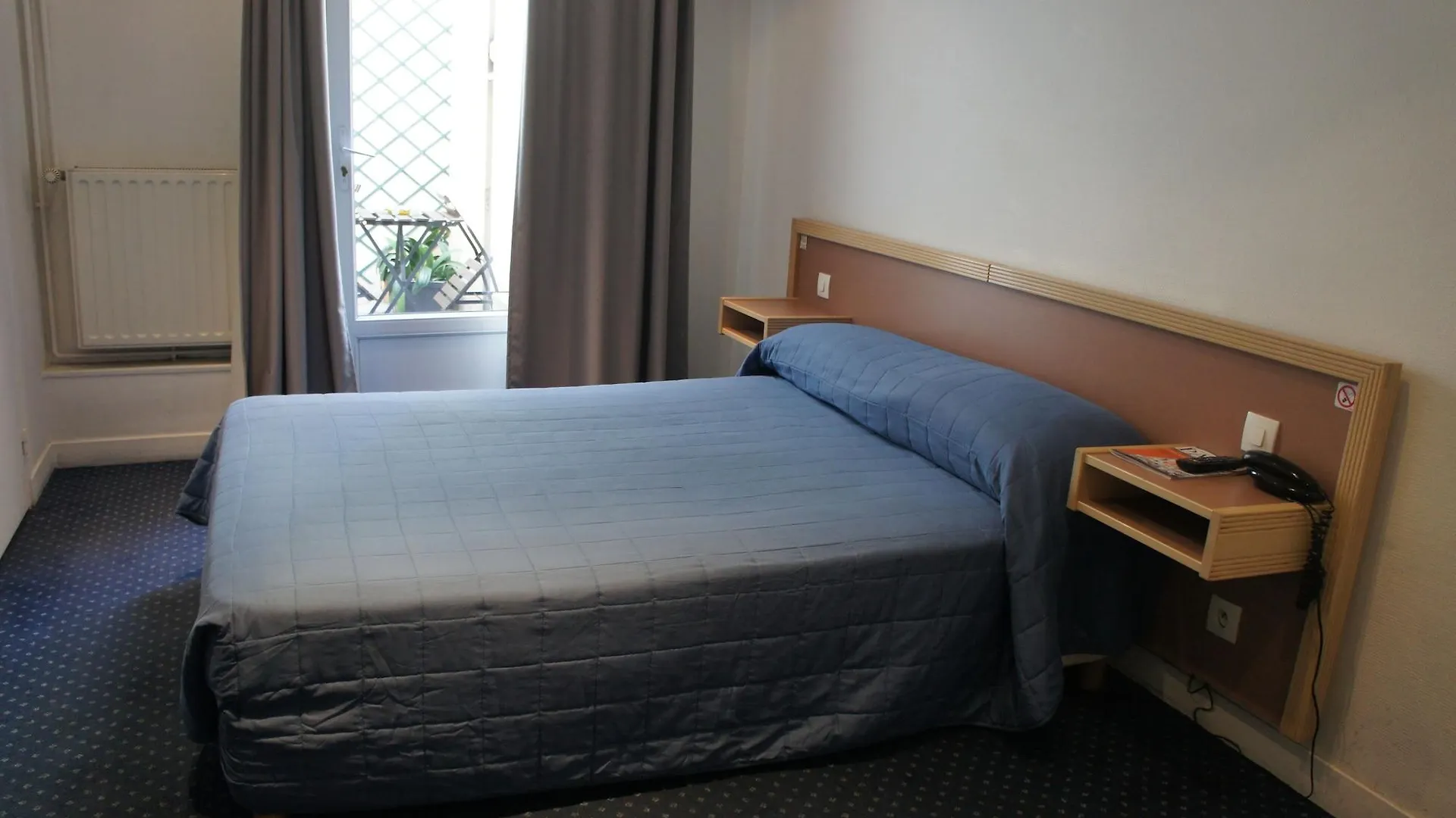 Hotel Edgar Quinet Paris 2*,