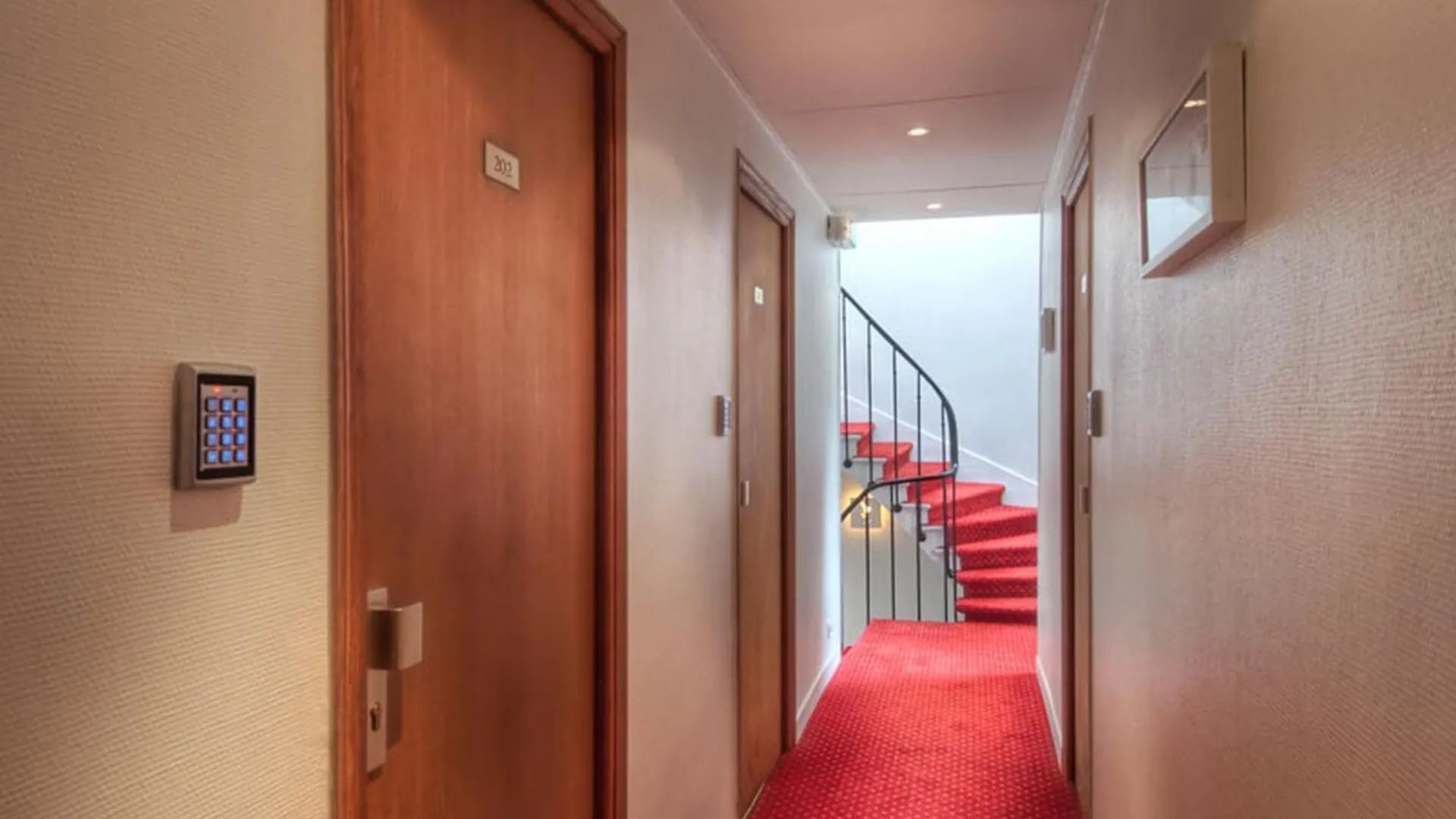 Hotel Edgar Quinet Paris