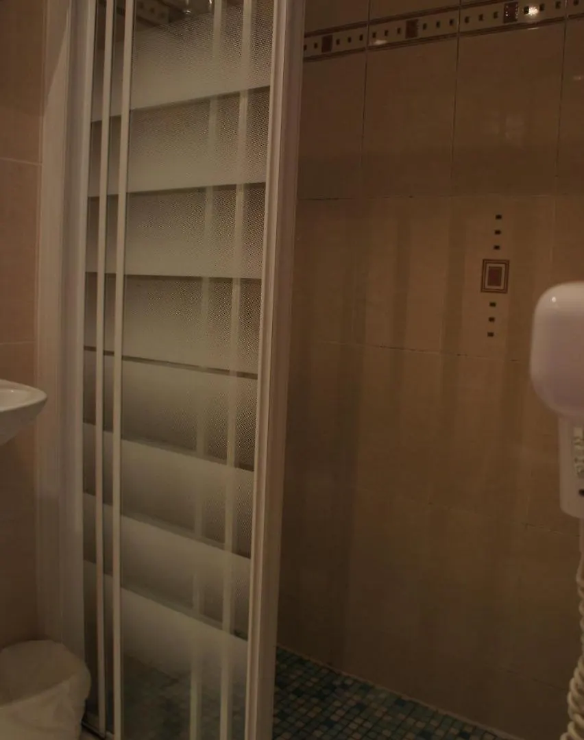 Hotel Edgar Quinet Paris 2*,  Fransa