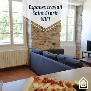 Eroso Saint Esprit Proche Gare Wifi Bureaux Bayona