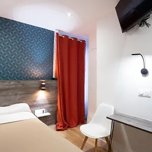 Otel Leonard De Vinci 75011
